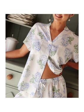 Piyama Hydrangea Print Short-Sleeve Pajama Set - White & Light Blue